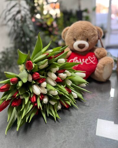 Тюльпанни і ведмедик