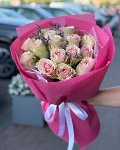 Букет 15 рожевих троянд